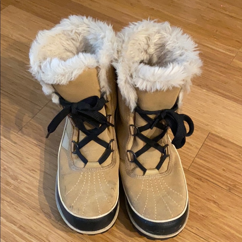 Sorel snow boots - size 9.5